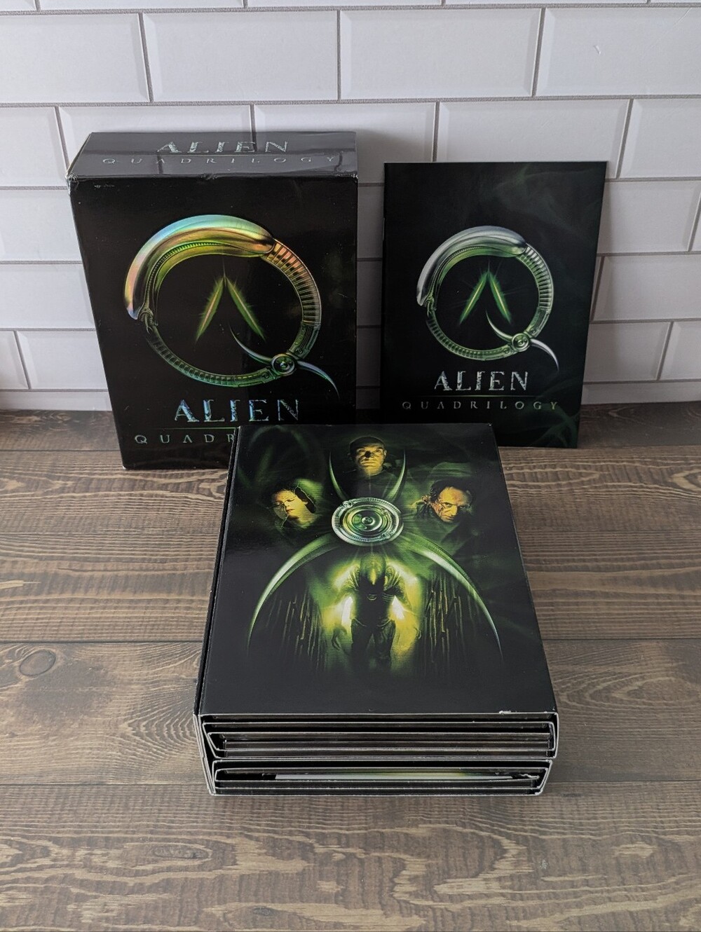 ALIEN Quadrilogy Collector's Box Set 9 Disk Box Set
